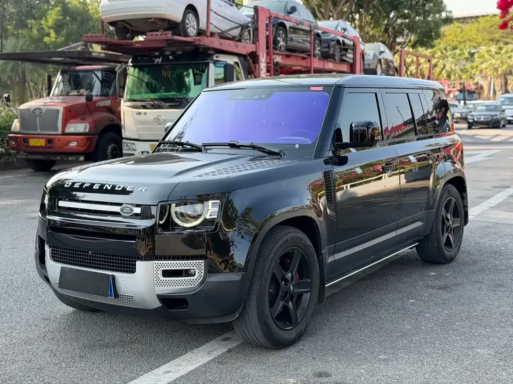 Land Rover Defender — фото 1