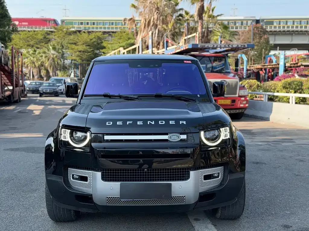 Land Rover Defender — фото 10