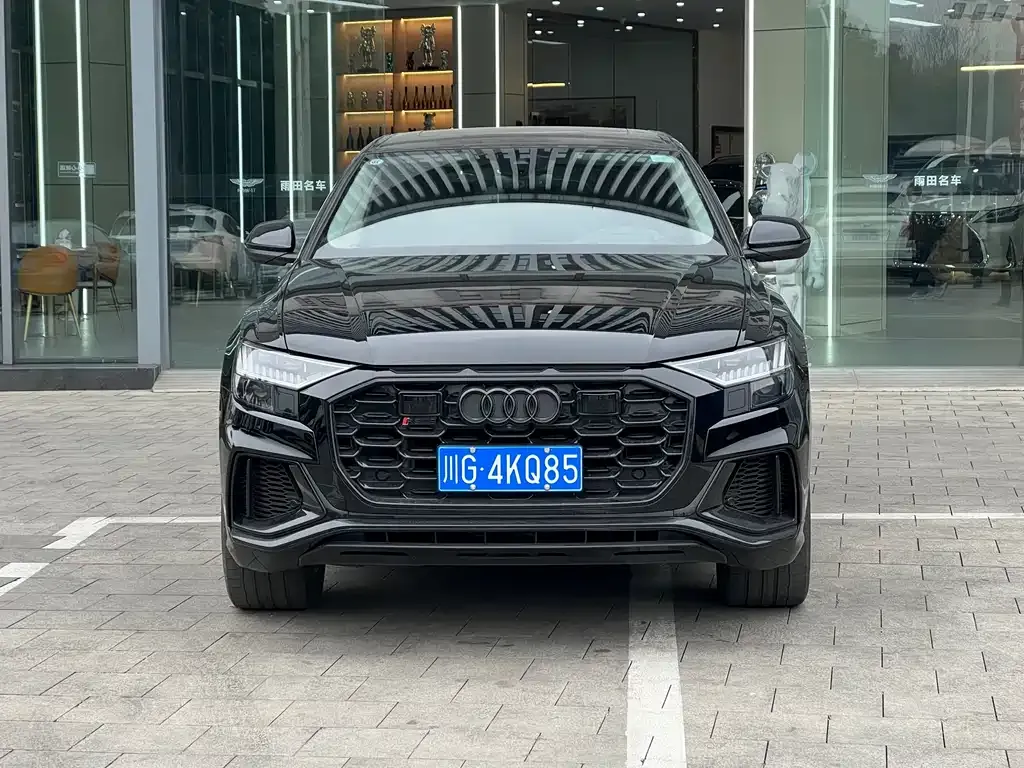 Audi Q8 2022 из CN, фото 10