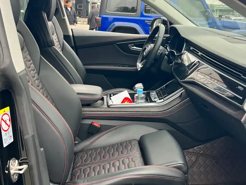 Audi Q8 2022 из CN, фото 7