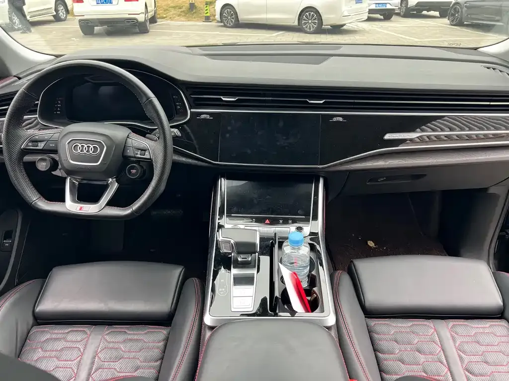 Audi Q8 2022 из CN, фото 4