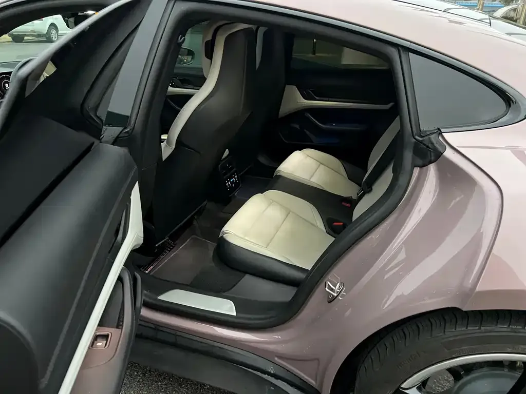 Porsche Taycan 2023 из CN, фото 3