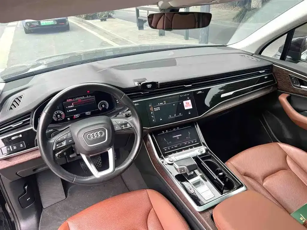 Audi Q7 — фото 4