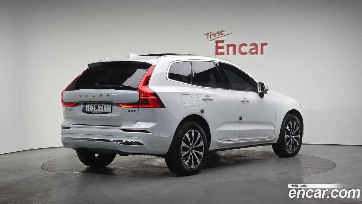 Volvo XC60 2023 из KR, фото 3
