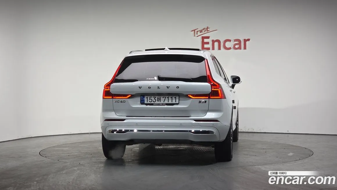 Volvo XC60 2023 из KR, фото 7