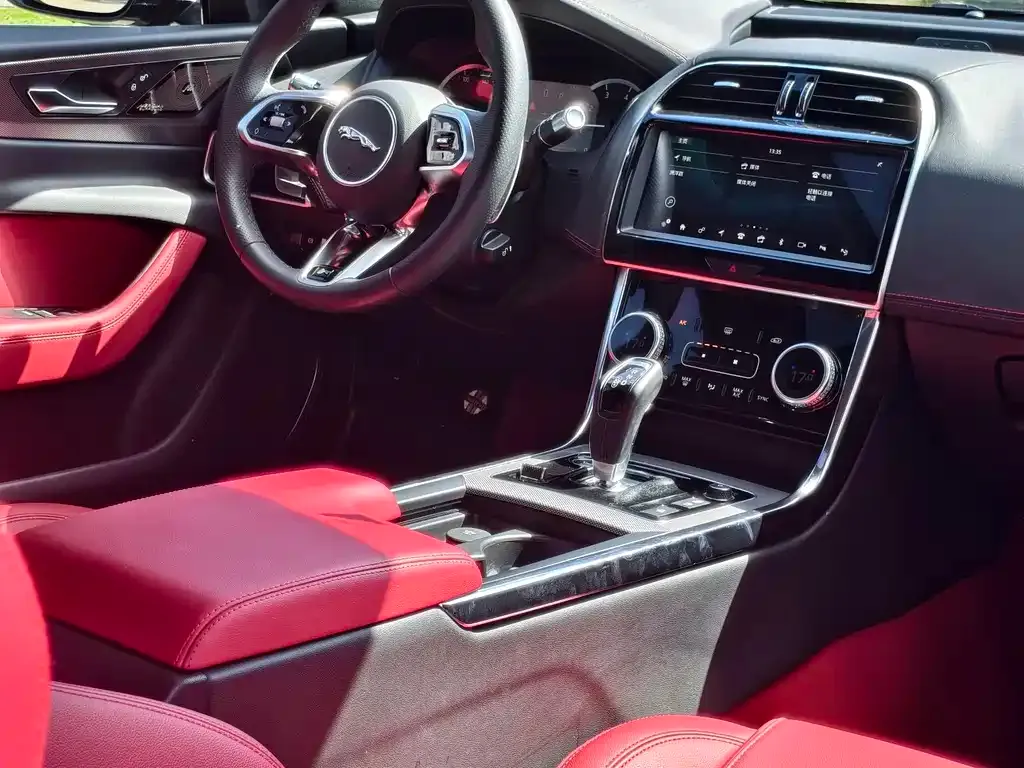 Jaguar XEL 2021 из CN, фото 7
