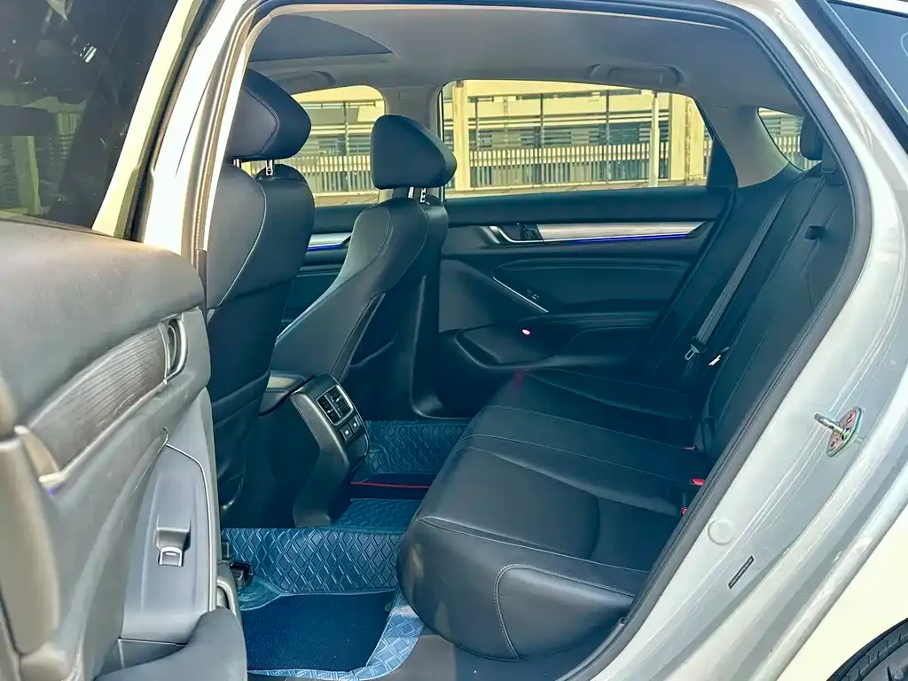 Honda Accord 2022 из CN, фото 2