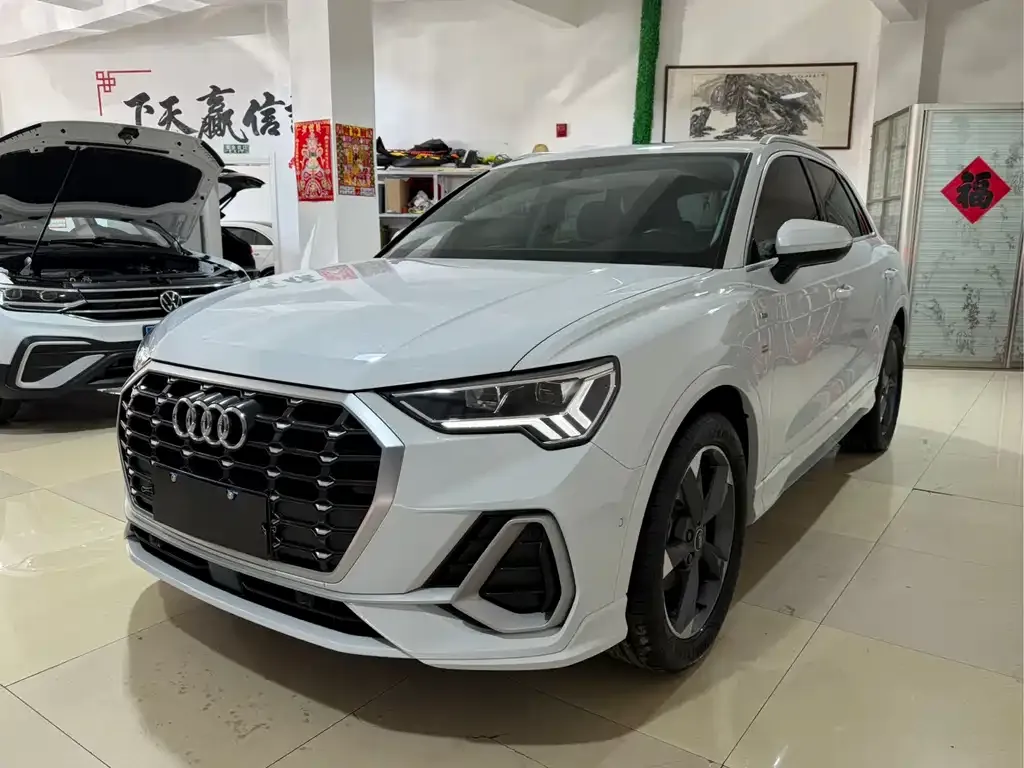 Audi Q3 2022 из CN, фото 1