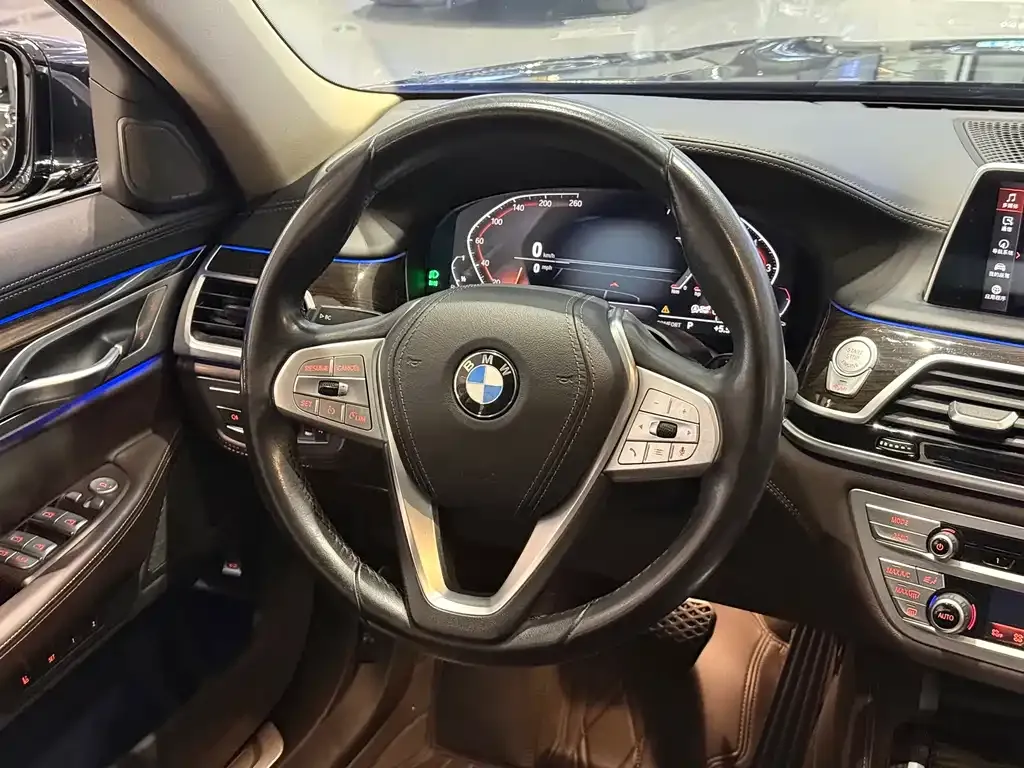 BMW 7 Series 2021 из CN, фото 5