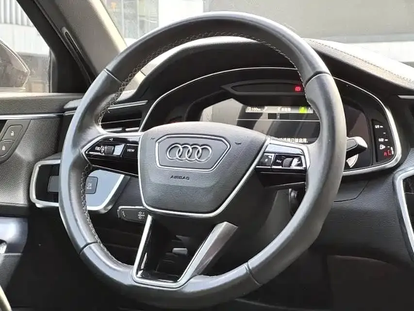 Audi A6L — фото 5