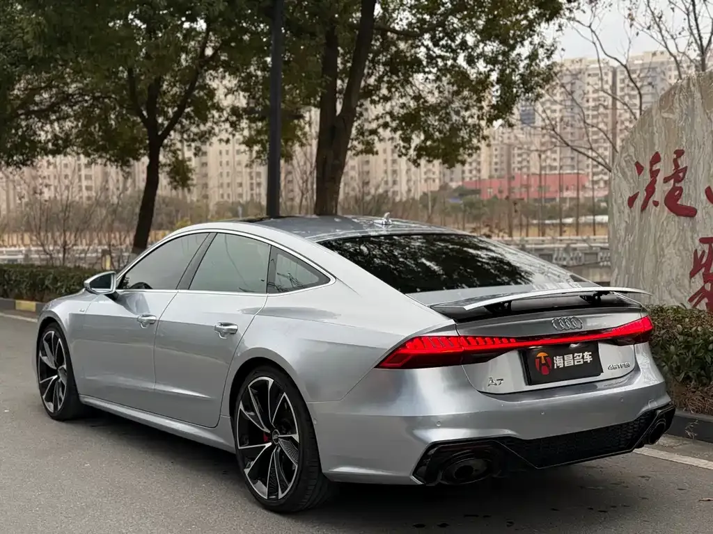 Audi A7 — фото 10