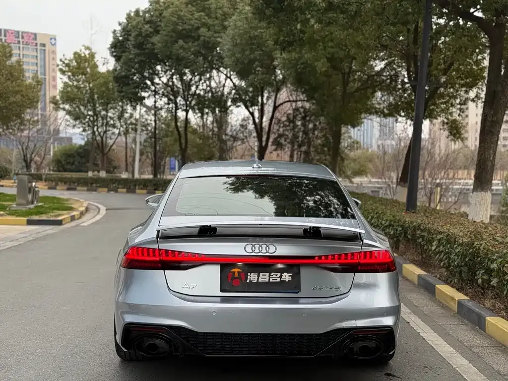 Audi A7 — фото 7