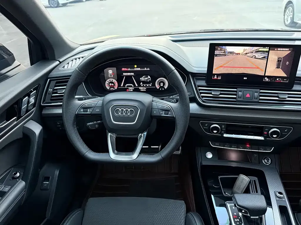 Audi Q5L Sportback — фото 3