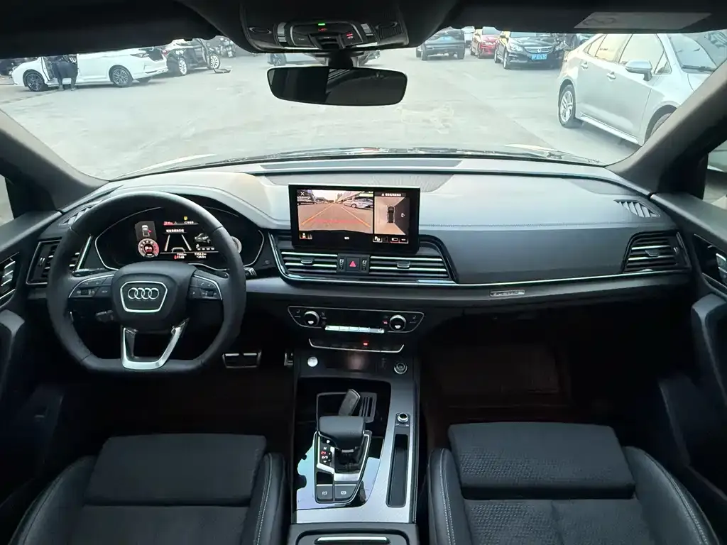 Audi Q5L Sportback — фото 2