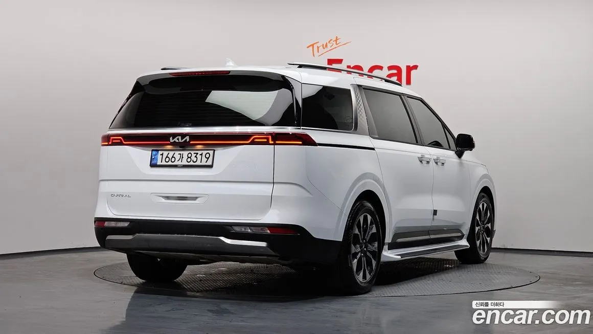Kia Carnival — фото 3