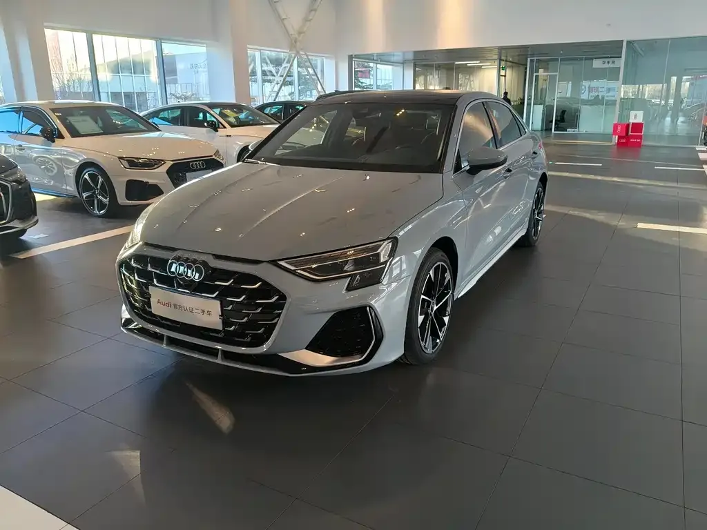 Audi A3 2024 из CN, фото 1