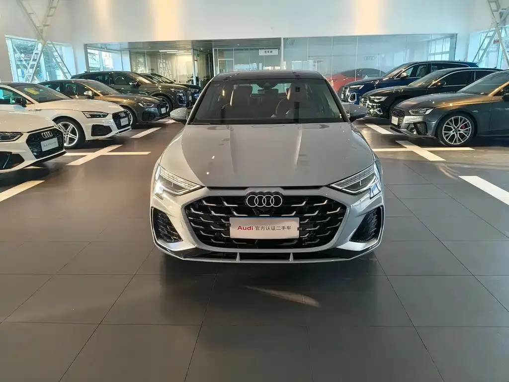 Audi A3 2024 из CN, фото 8