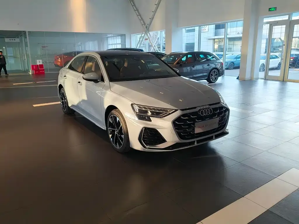 Audi A3 2024 из CN, фото 5