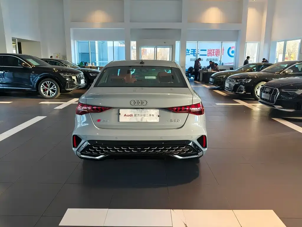 Audi A3 2024 из CN, фото 2