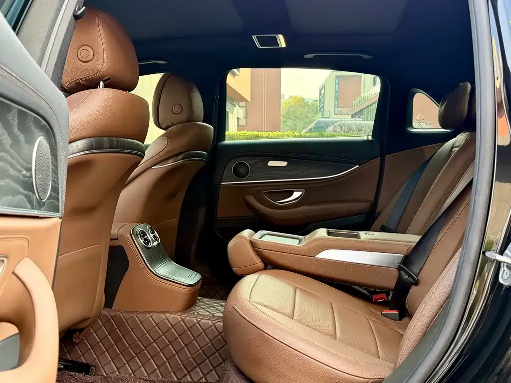 Mercedes-Benz E-Class 2022 из CN, фото 3