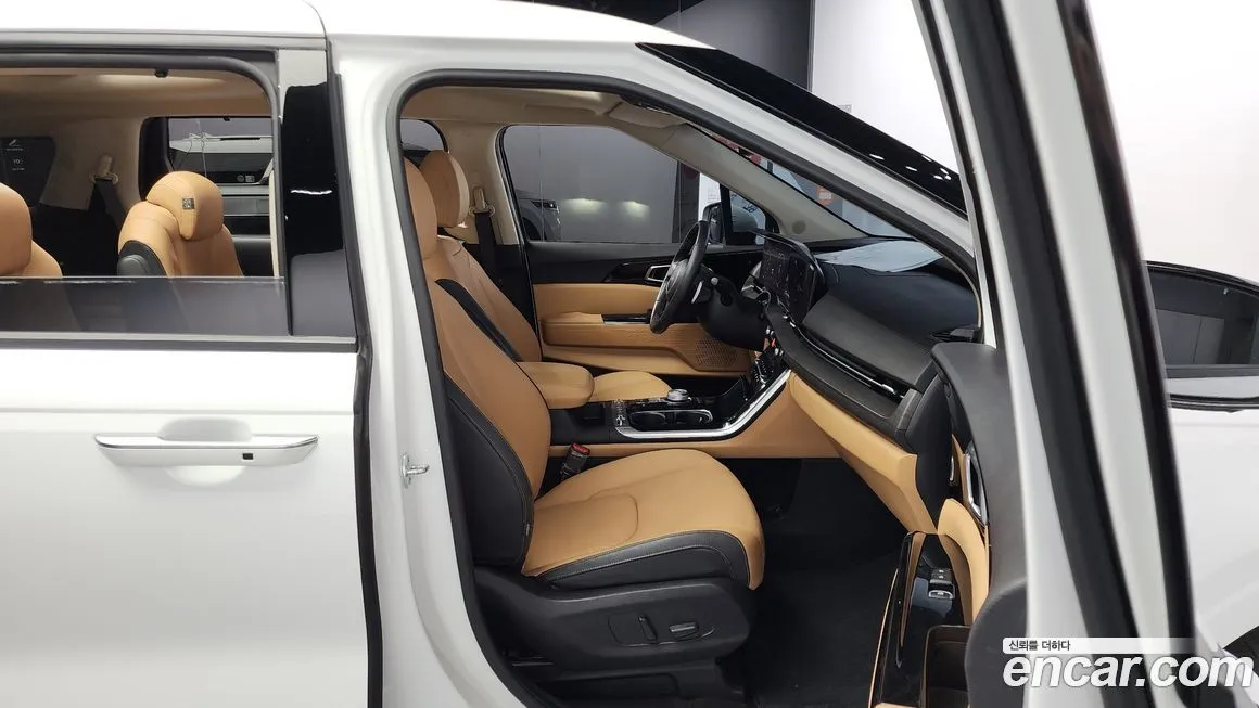 Kia Carnival — фото 10