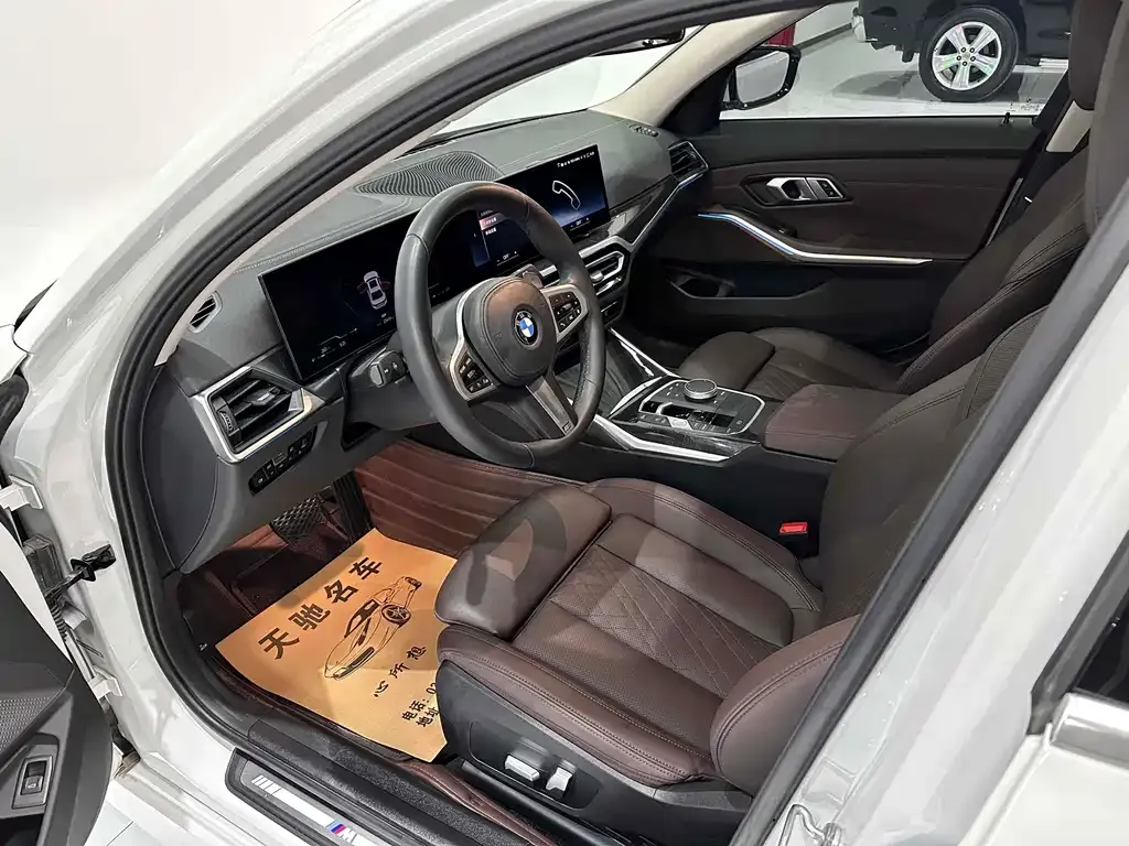 BMW 3 Series 2024 из CN, фото 8