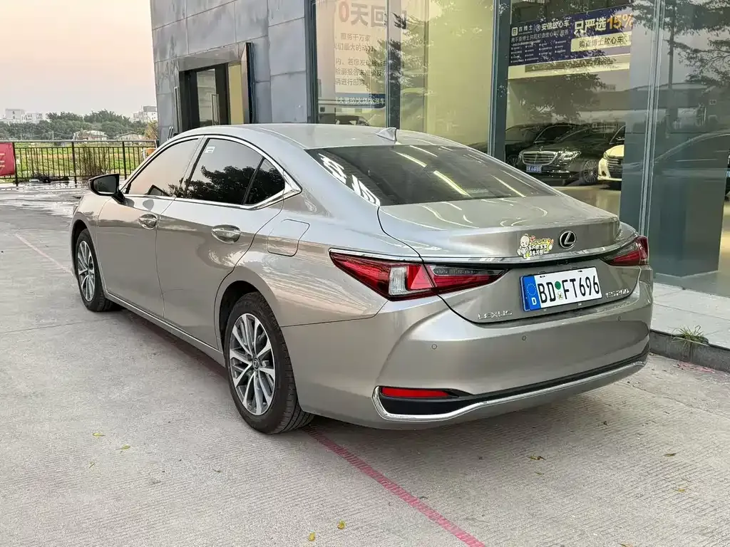 Lexus ES 2024 из CN, фото 3