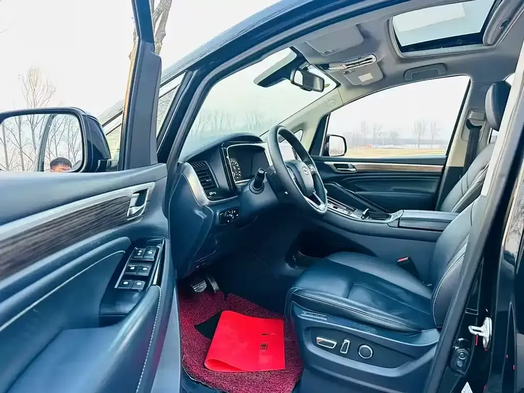 GAC Motor Trumpchi M8 — фото 3