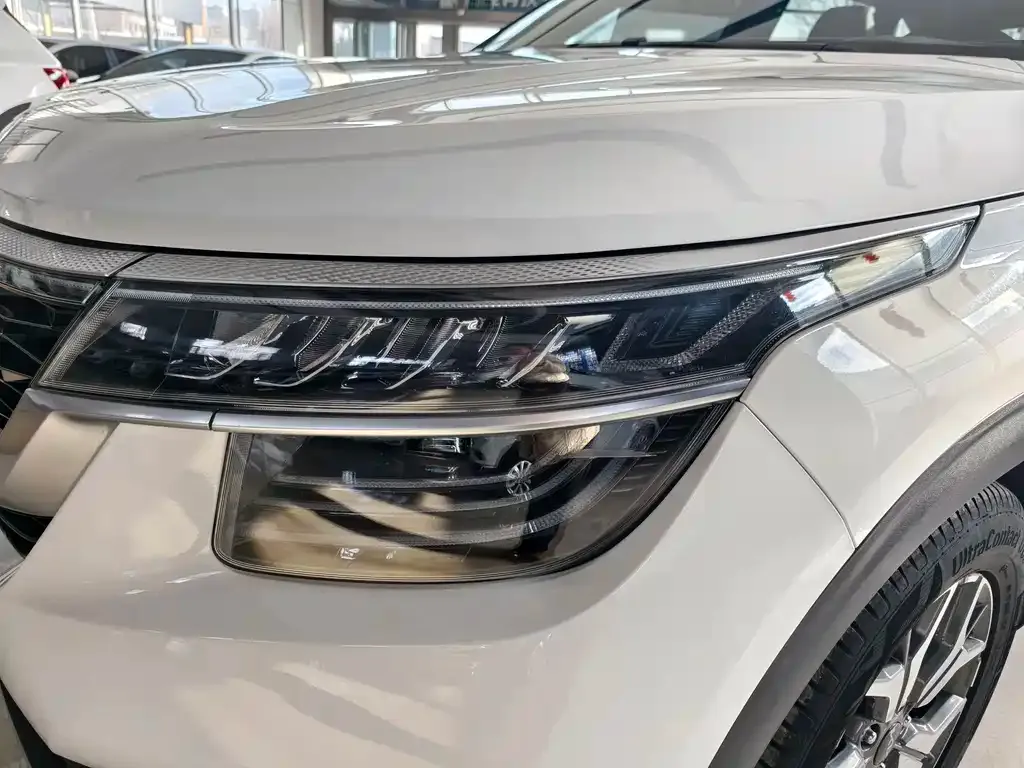 Kia KX3 2021 из CN, фото 2