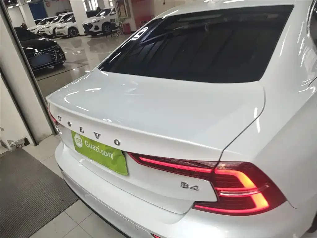 Volvo S60 2021 из CN, фото 3