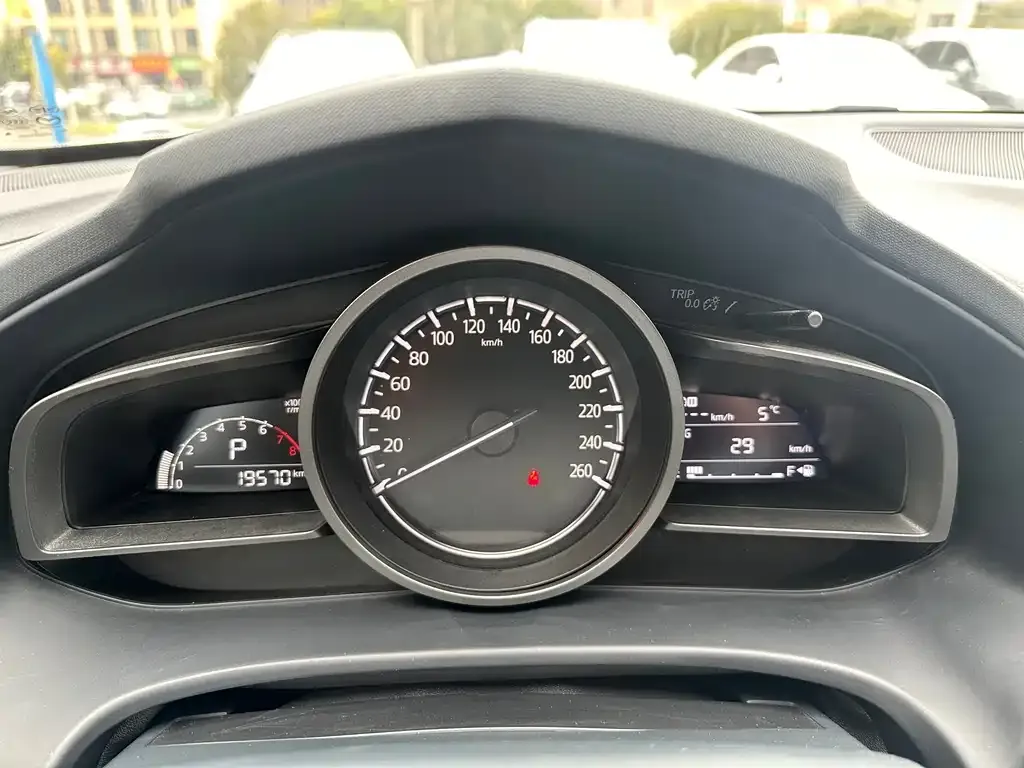Mazda CX-4 2023 из CN, фото 2