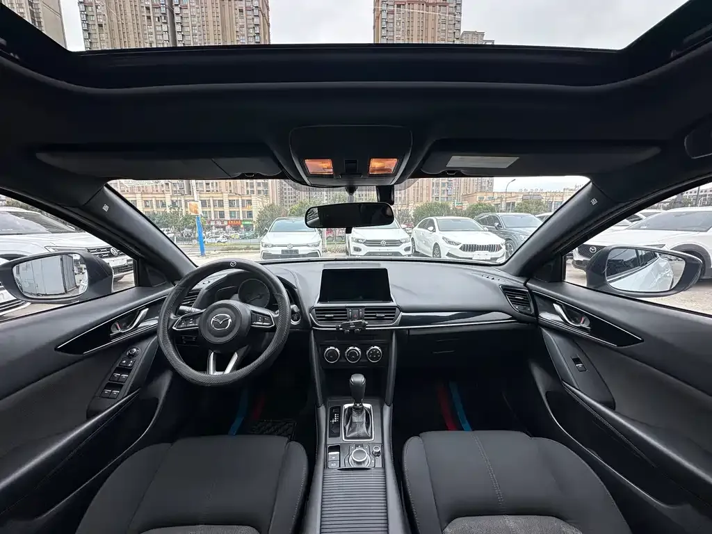 Mazda CX-4 2023 из CN, фото 8
