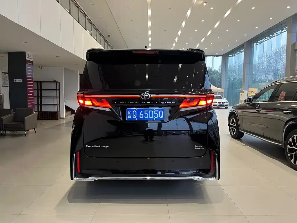 Toyota Vellfire 2024 из CN, фото 4