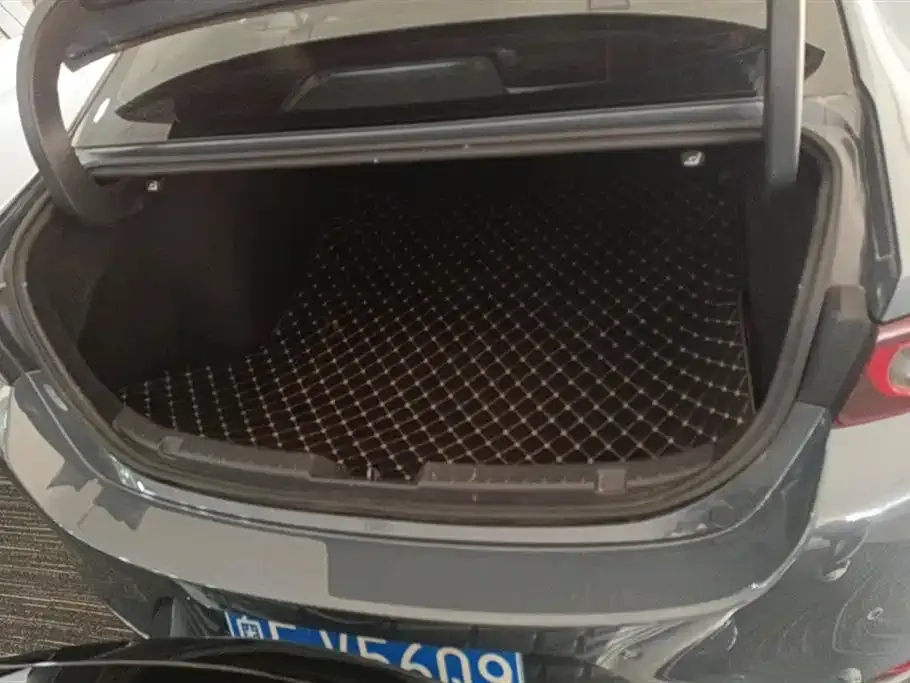 Mazda 3 Axela 2023 из CN, фото 7