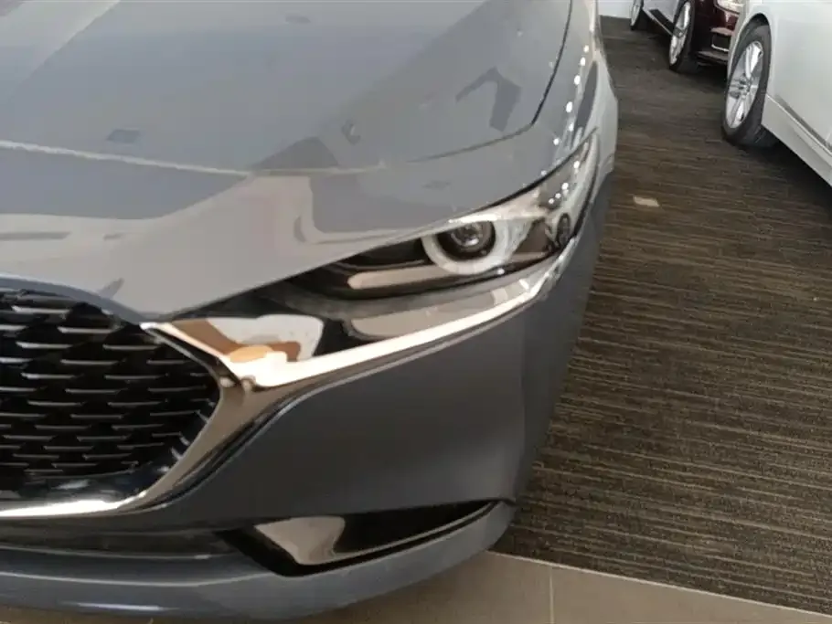 Mazda 3 Axela 2023 из CN, фото 6