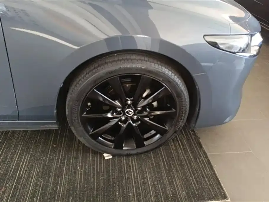 Mazda 3 Axela 2023 из CN, фото 3