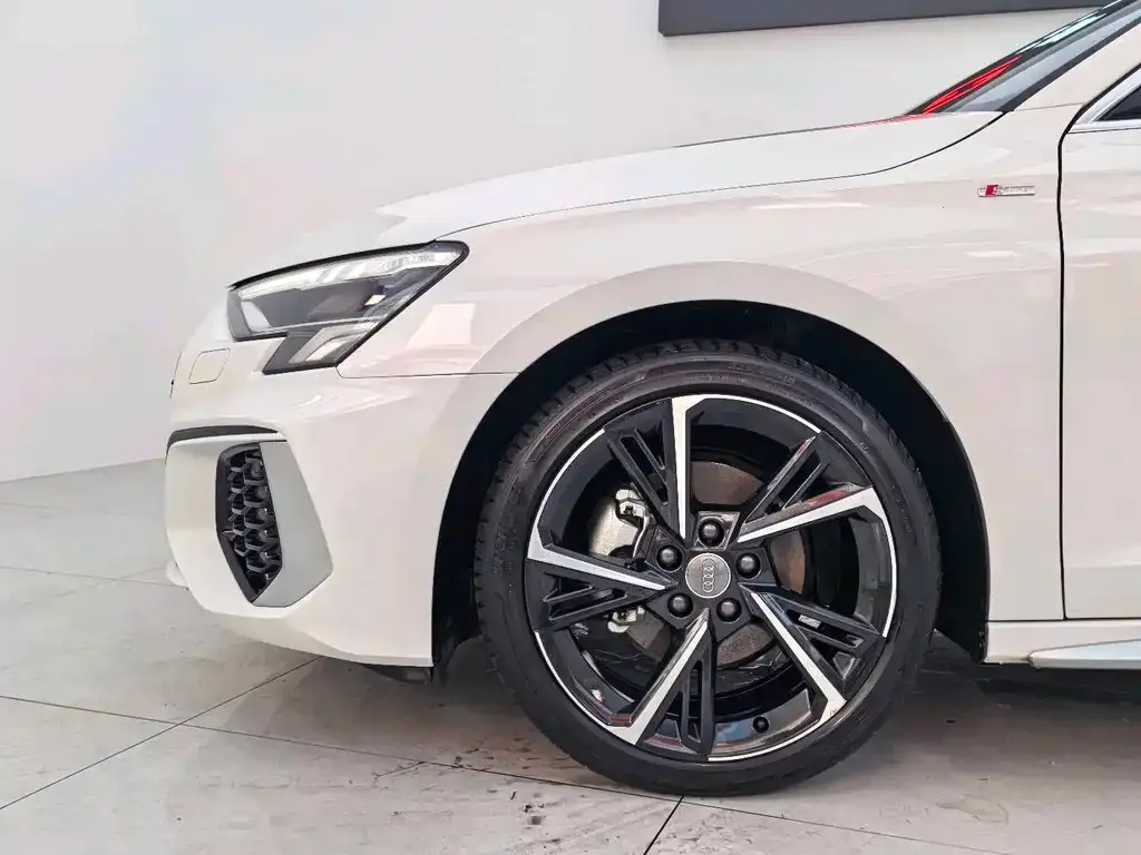 Audi A3 2022 из CN, фото 6