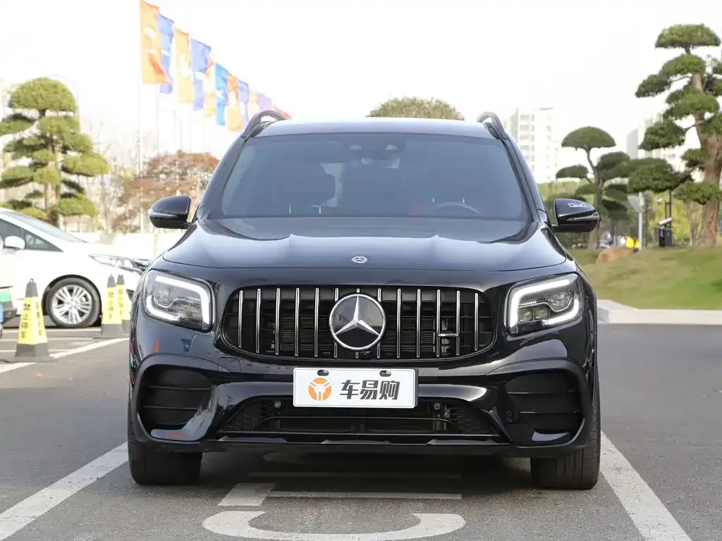 Mercedes-Benz GLB AMG — фото 9