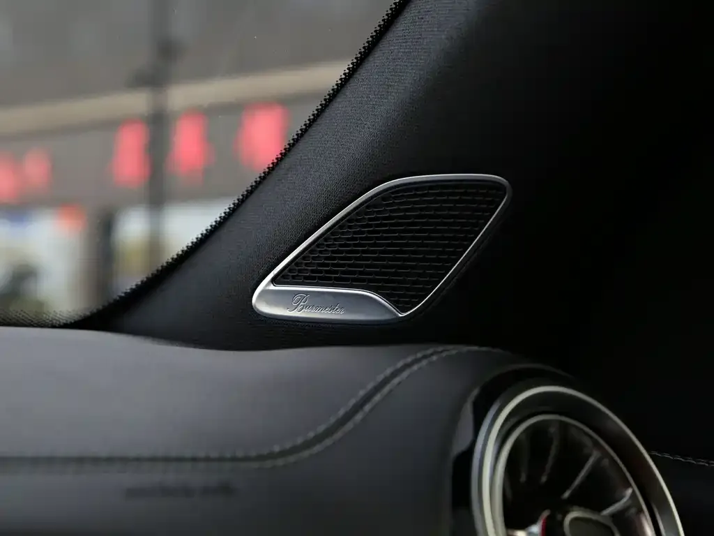 Mercedes-Benz GLB AMG — фото 3