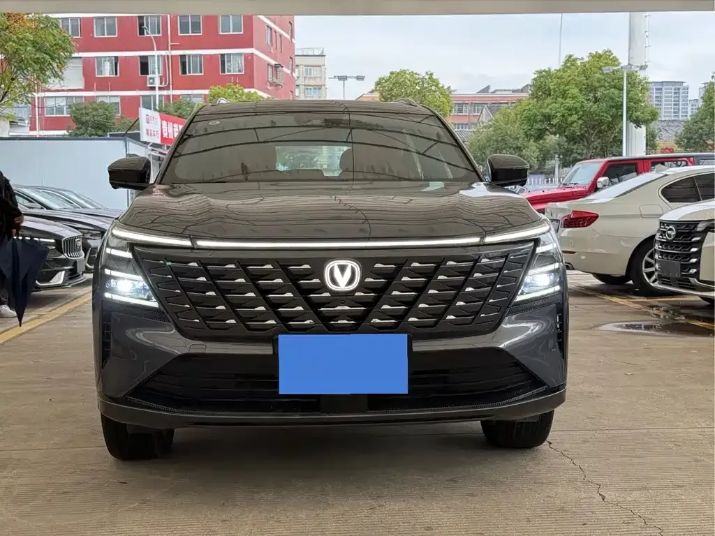 Changan CS75PLUS — фото 3