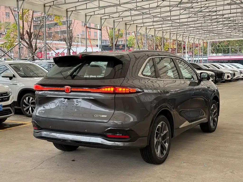 Changan CS75PLUS — фото 9