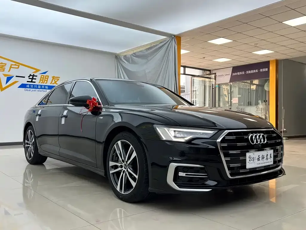 Audi A6L — фото 10
