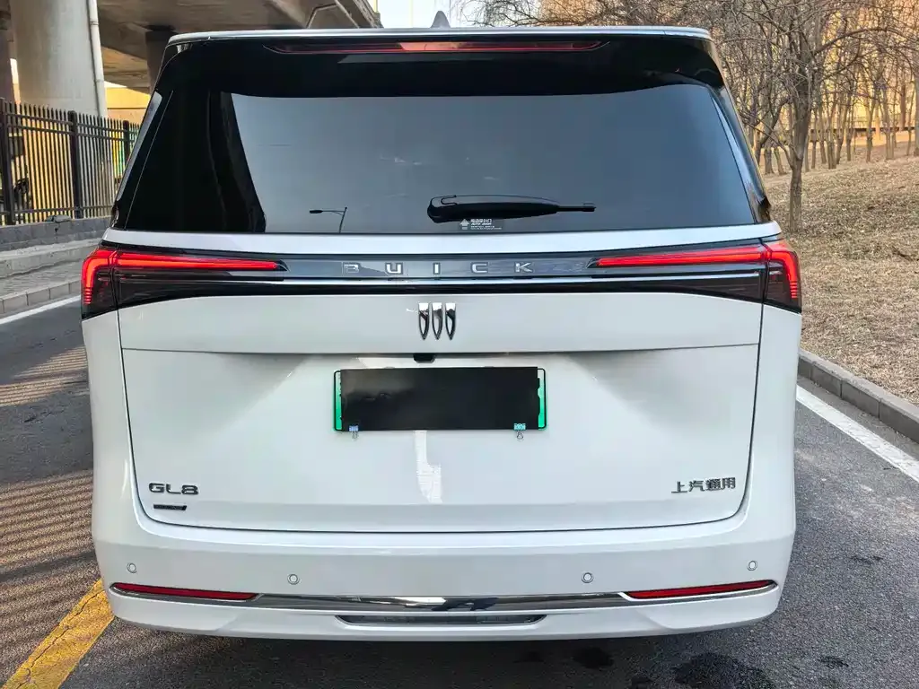 Buick GL8 Hybrid — фото 3