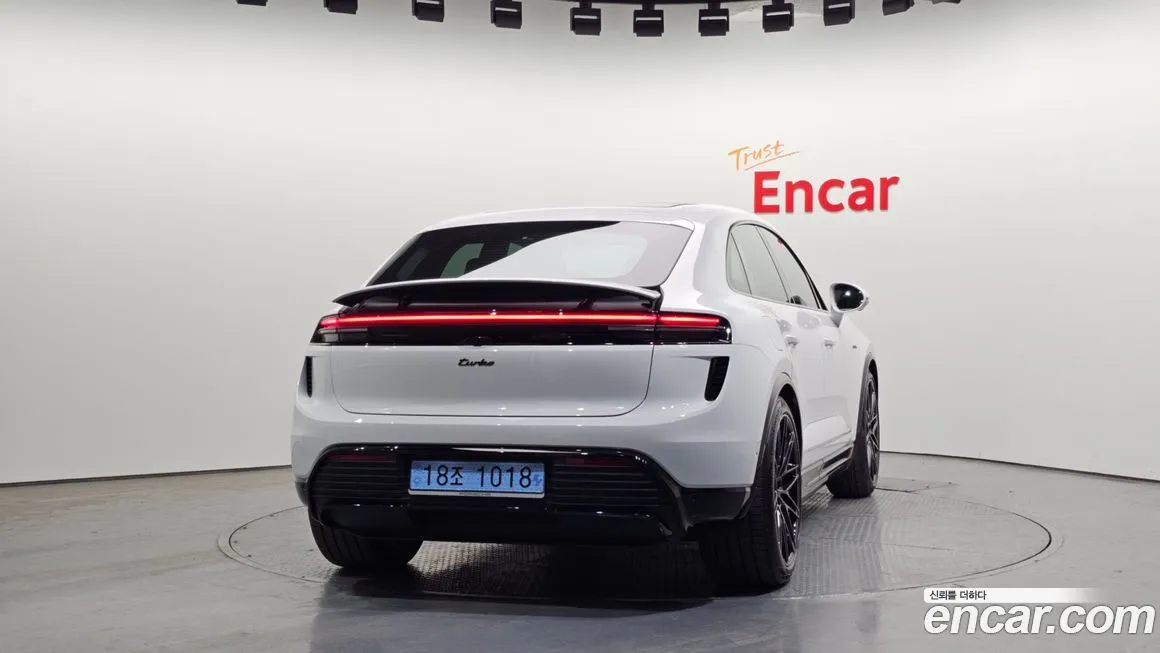 Porsche Macan 2025 из KR, фото 4