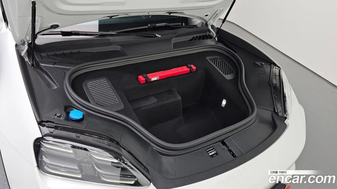Porsche Macan 2025 из KR, фото 6