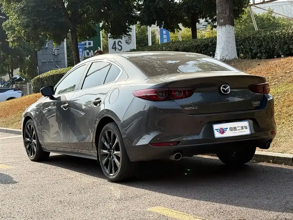Mazda 3 Axela — фото 4