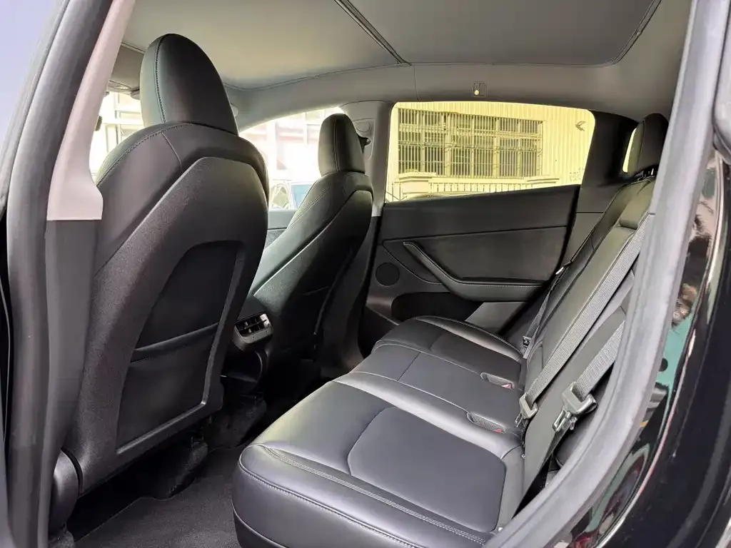 Tesla Model Y 2024 из CN, фото 2