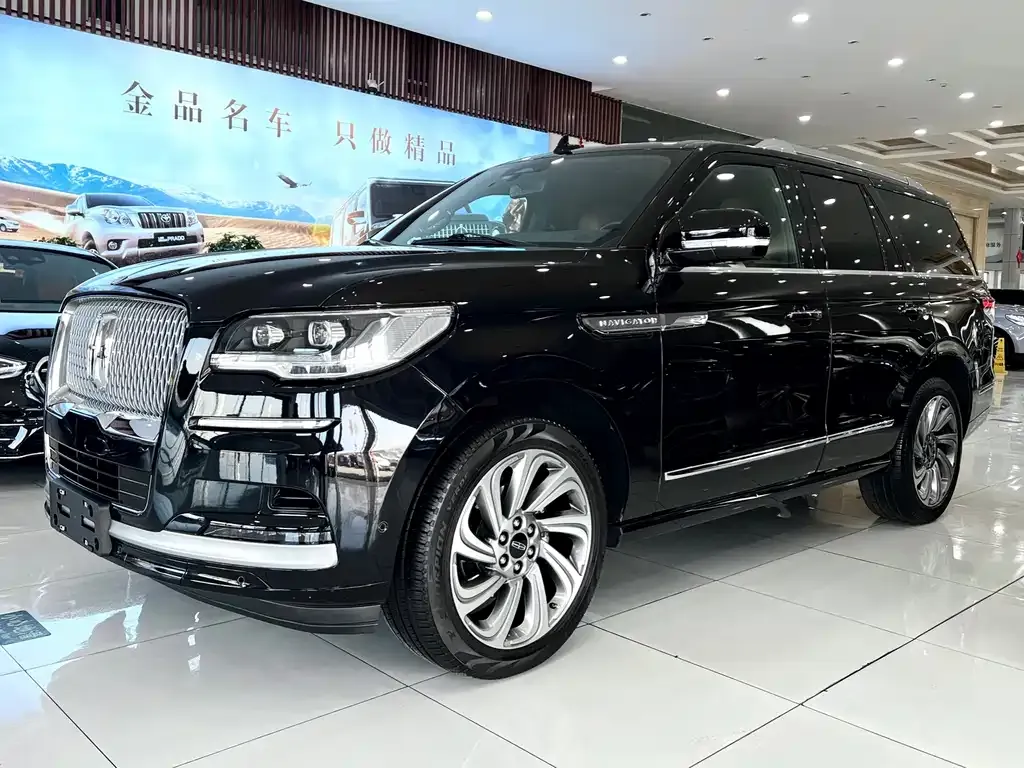 Lincoln Navigator — фото 1