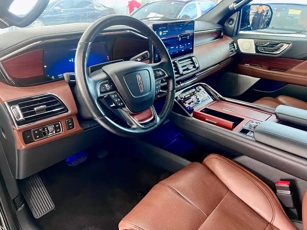 Lincoln Navigator — фото 8