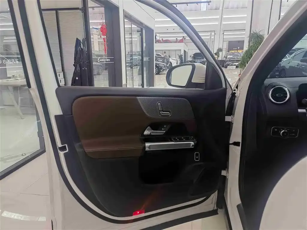 Mercedes-Benz GLB 2025 из CN, фото 9